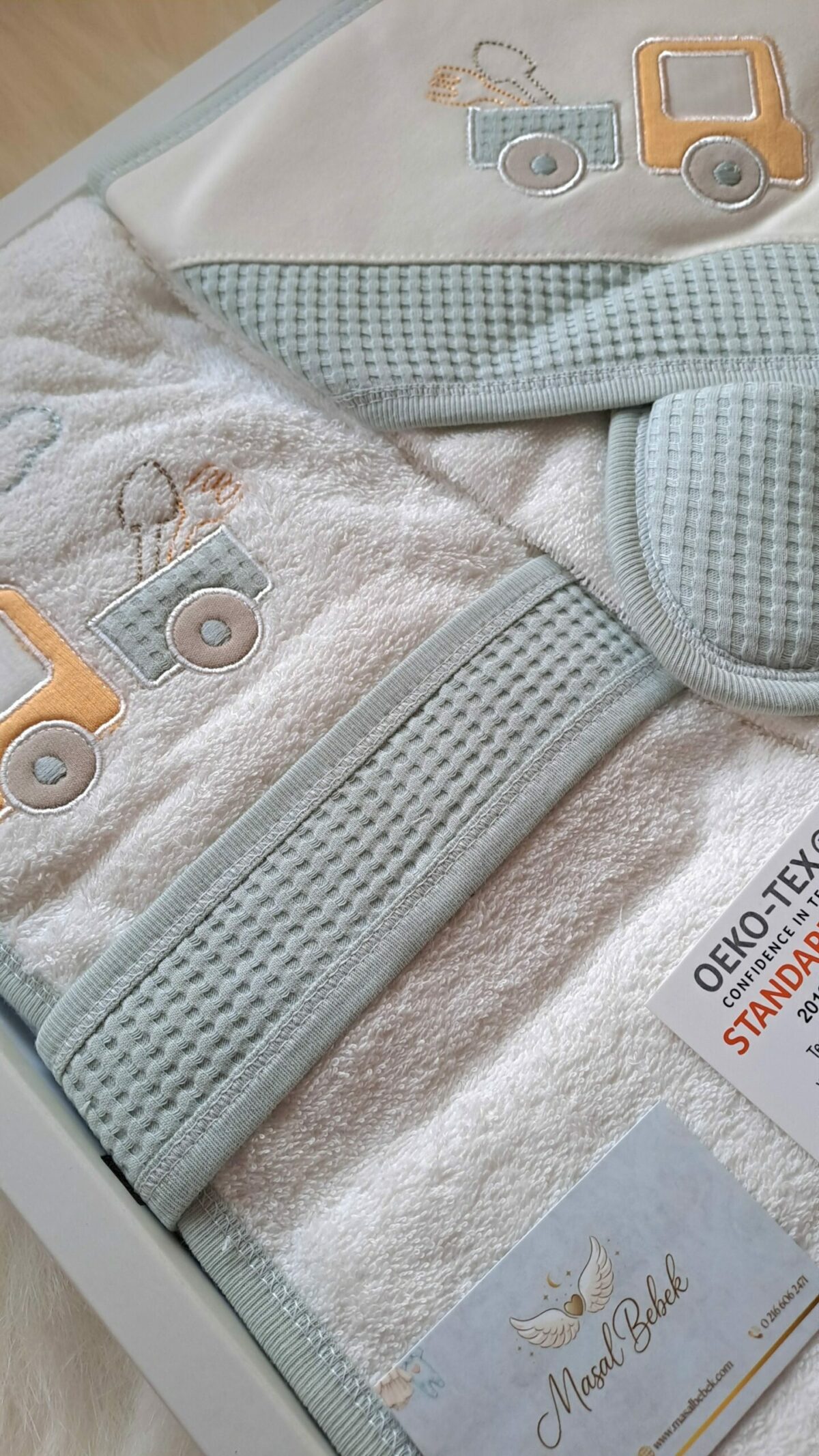 Kamyon Modelli Nakışlı Waffle Premium Bornoz Seti - Görsel 3