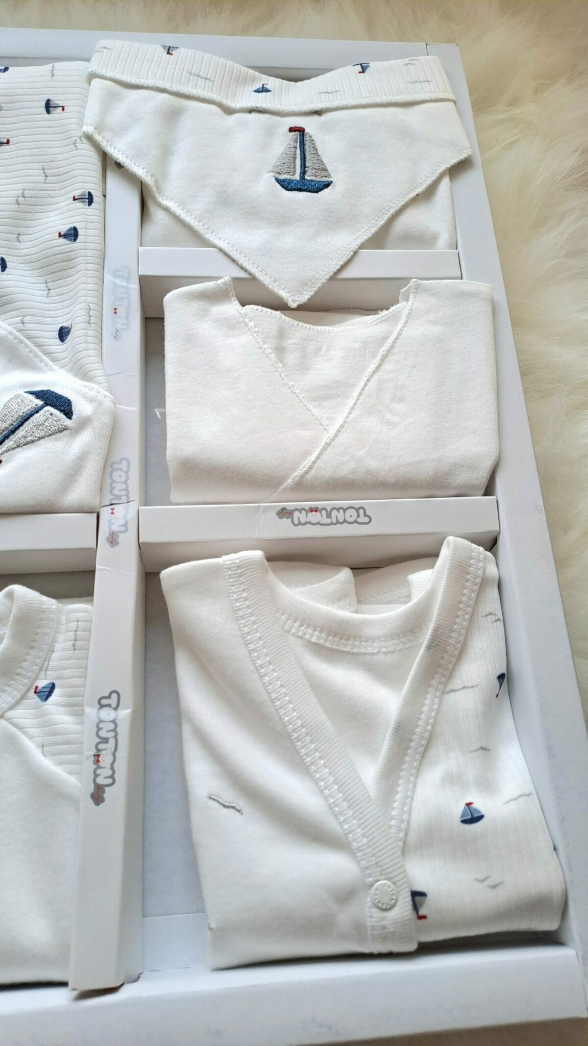 Beyaz Üzeri Gemi Nakışlı Premium 10lu Hastane Çıkış Seti - Görsel 7