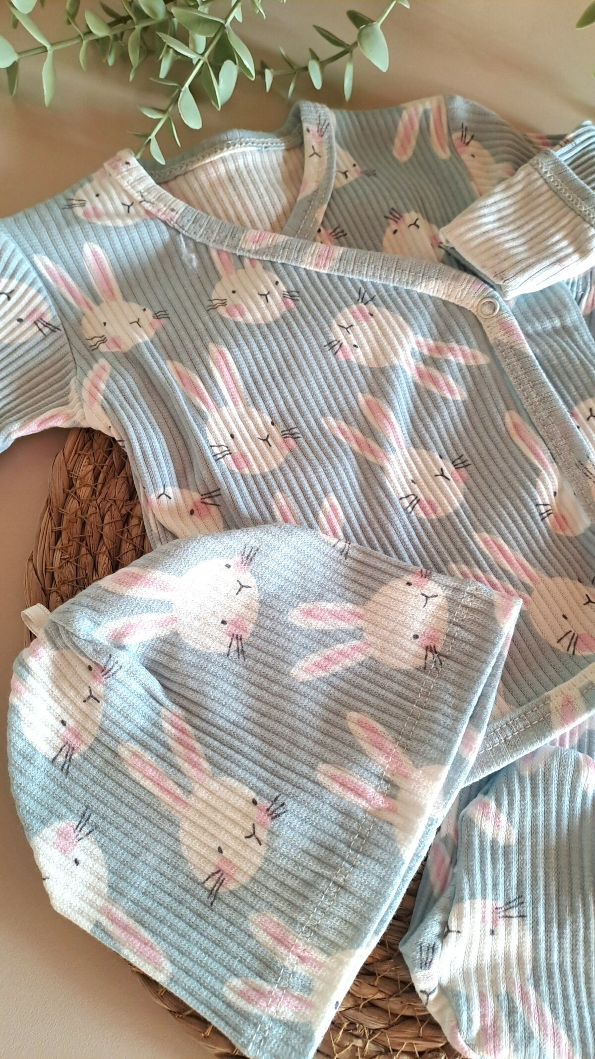 Tavşan Baskılı Kendinden Eldivenli Kruvaze 3lü Takım - Görsel 4