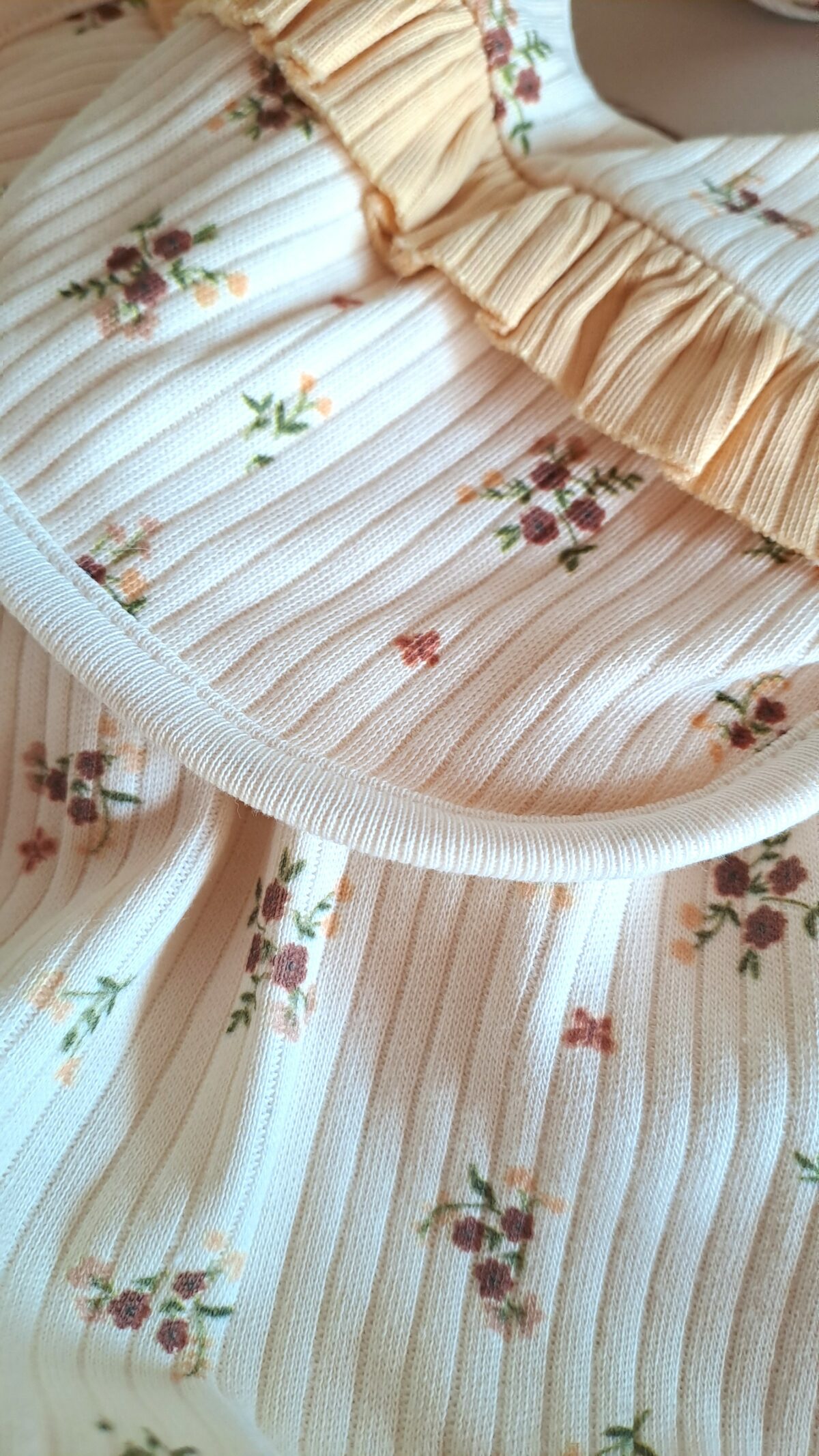 Sarı Çıtır Çiçek Desenli 5li Set - Görsel 4