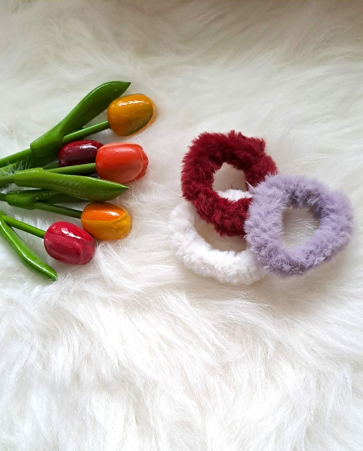 3'lü Kürklü Lastik Toka - Görsel 1