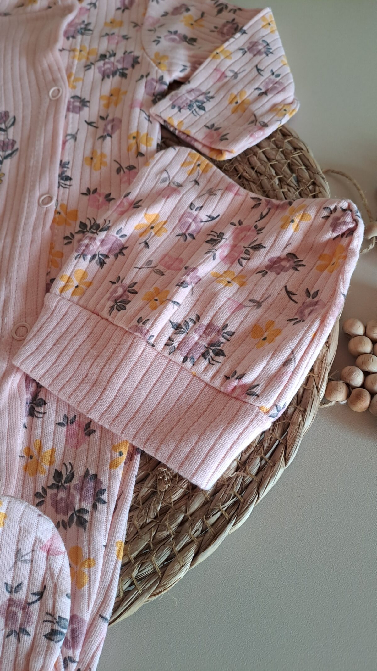 Çiçek Baskılı Bereli Penye Tulum - Görsel 3