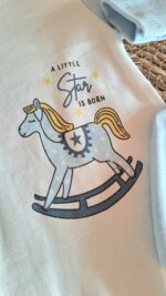 Oyuncak At Baskılı Bereli Penye Tulum - Görsel 5