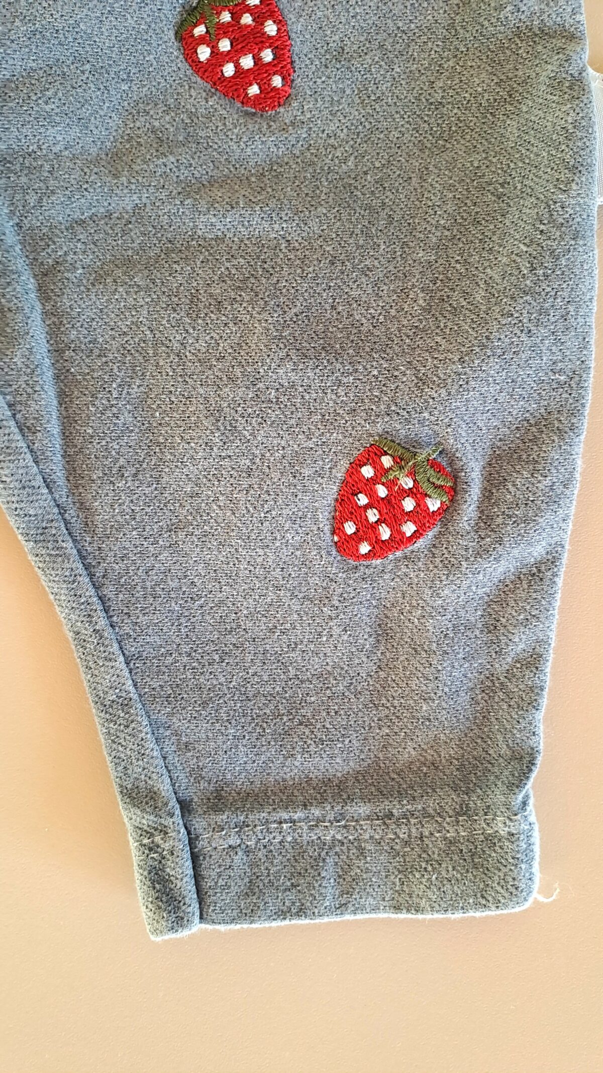 Pamuk Çilek Nakışlı Kot Salopet ve Tişört %100 Pamuk - Görsel 6