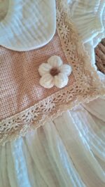 Papatya İşlemeli Bebe Yaka Müslin Elbise - Görsel 4