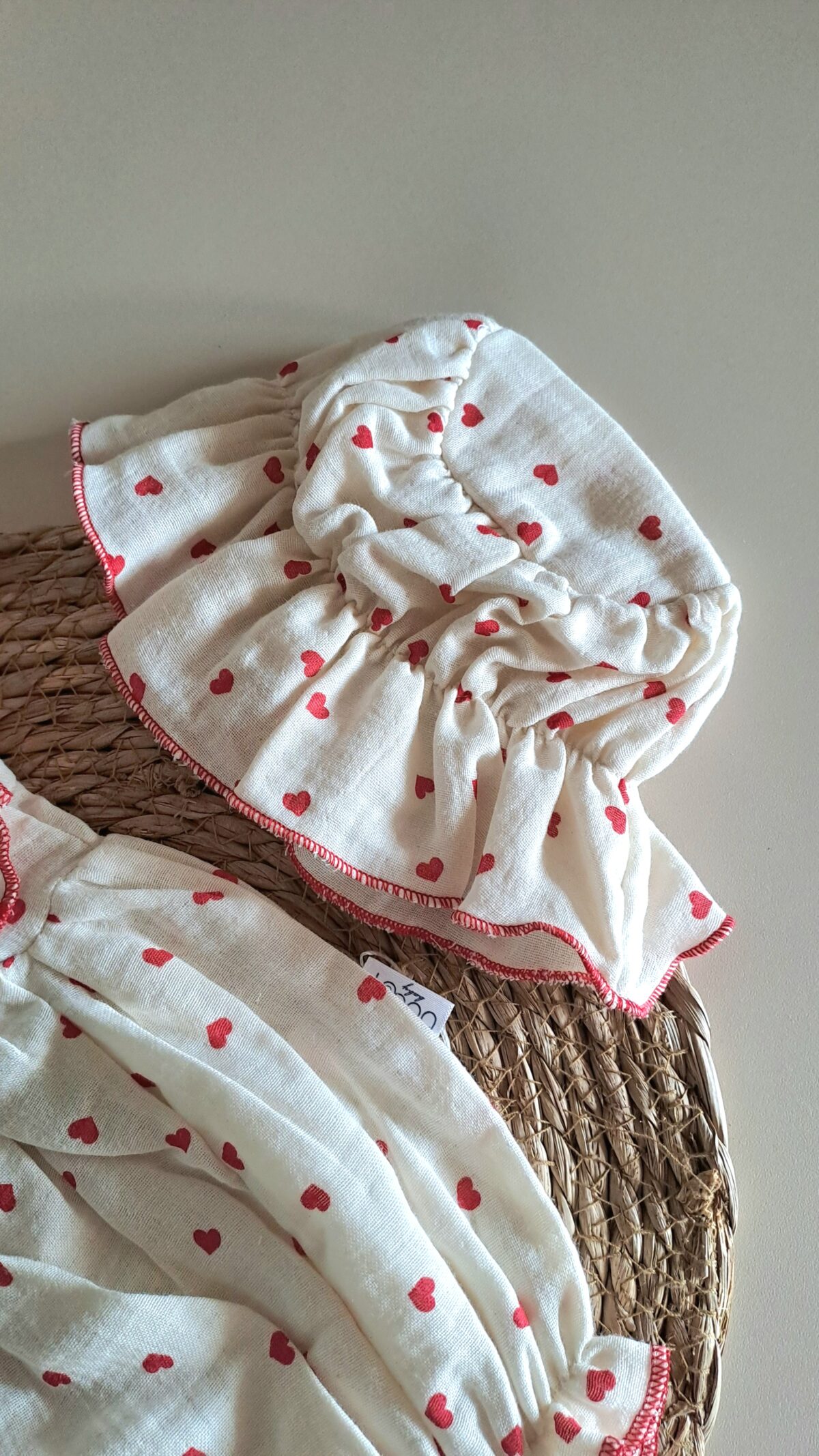Fiyonklu Kalpli Şapkalı Bebe Barbatöz Tulum %100 Pamuk Müslin - Görsel 3