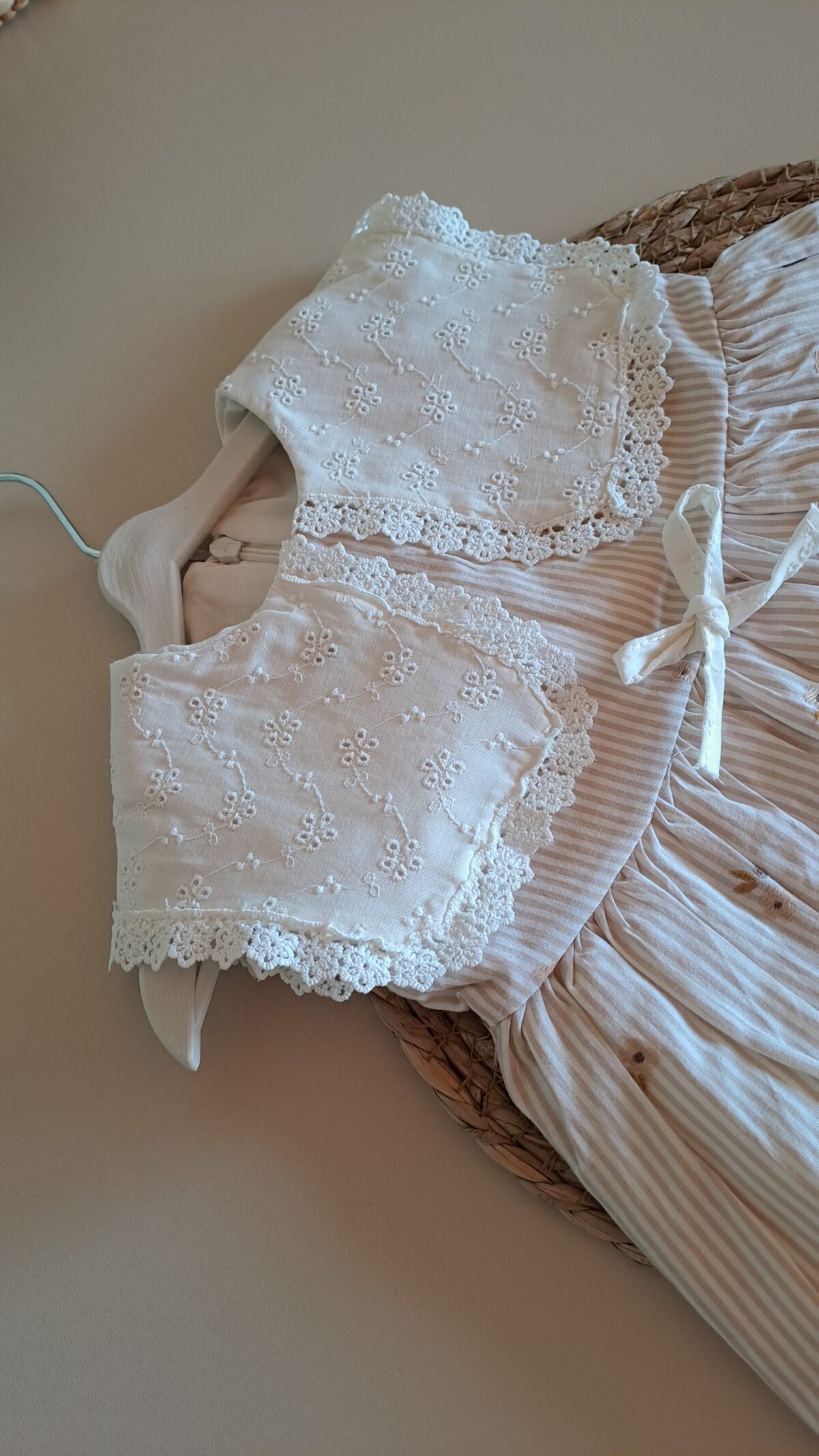 Kahve Fisto Geniş Yakalı %100 Pamuk Çiçek Nakışlı Elbise - Görsel 9