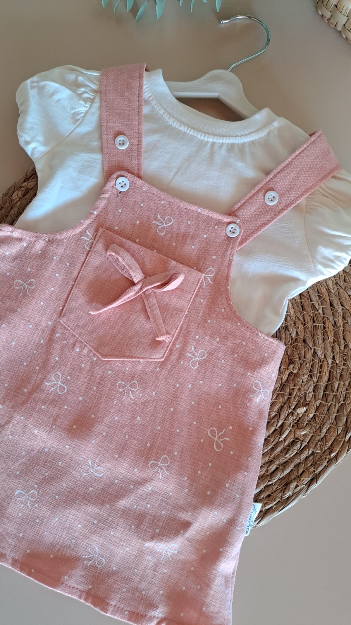 Fiyonk Detaylı Kız Bebek Salopet - Görsel 3