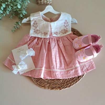 Yakası Çiçek Nakışlı Kare Yakalı Pudra Elbise %100 Pamuk